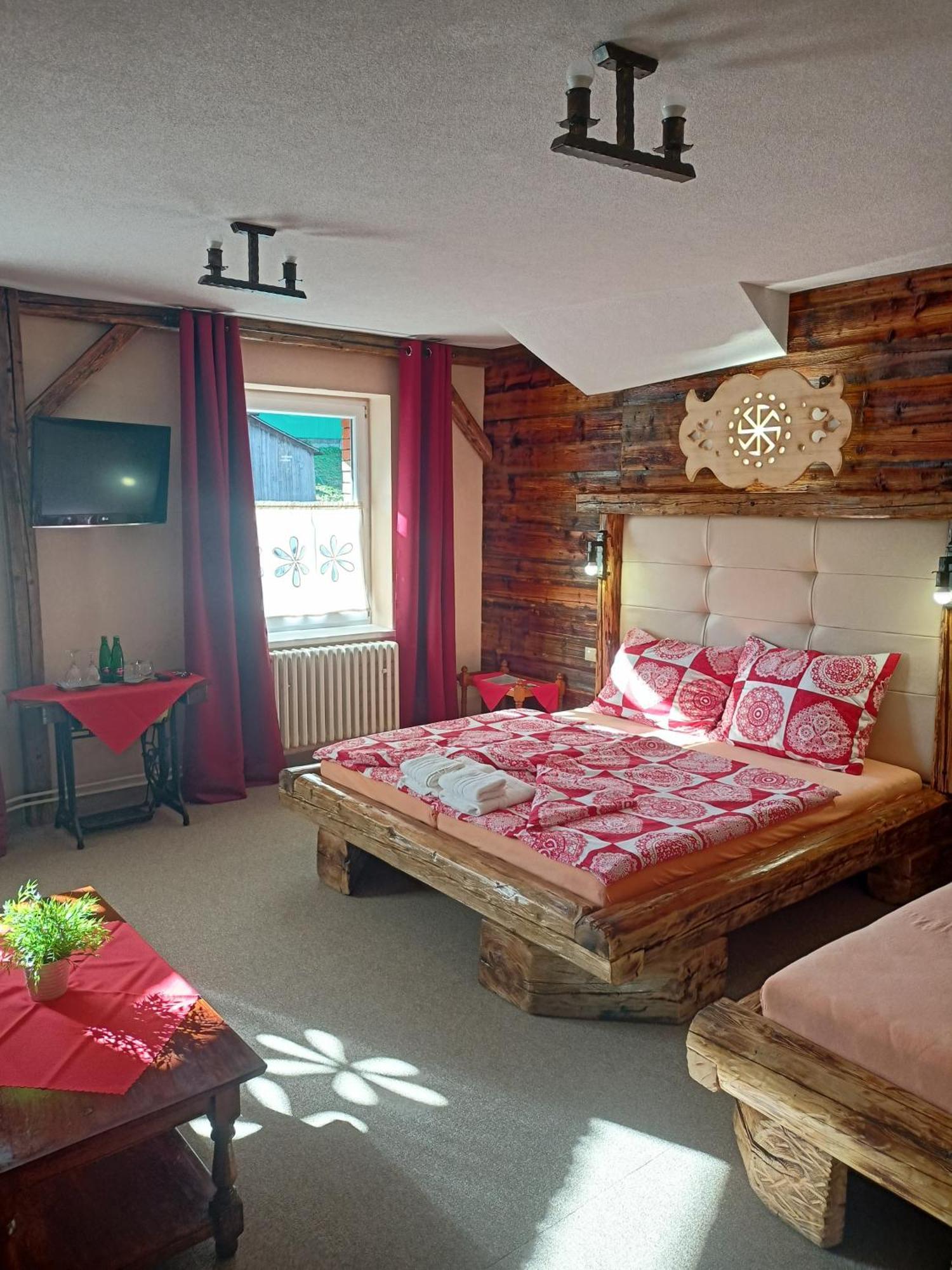 Hotel Kolonial Skalité Zimmer foto